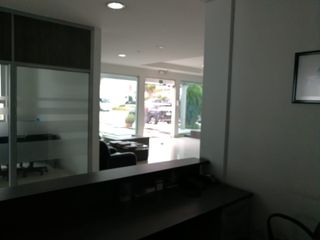 Foto 15 de VENTA EXCELENTE GALPON INDUSTRIAL NORTE DE QUITO, FACILIDAD DE MANEJO DE CONTENEDORES