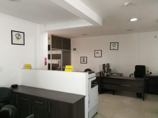 Foto 13 de VENTA EXCELENTE GALPON INDUSTRIAL NORTE DE QUITO, FACILIDAD DE MANEJO DE CONTENEDORES