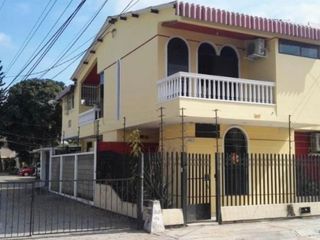 CASA EN VENTA EN CDLA LA ALBORADA VI ETAPA, NORTE GUAYAQUIL