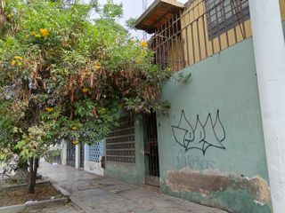 Venta De Casa En Plena Avenida Jose Granda - Zonificacion : R.D.A - San Martin De Porres