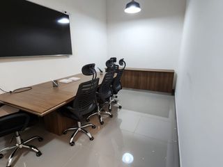Moderna Oficina 550 m2 Totalmente Implementada - San Isidro