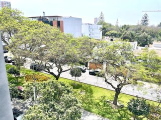 Venta de precioso y exclusivo Duplex en Aurora Miraflores con terraza