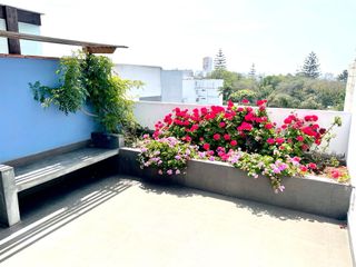 Venta de precioso y exclusivo Duplex en Aurora Miraflores con terraza