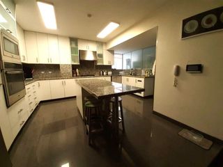 Foto 5 de VENDO DEPARTAMENTO EN LA EXCLUSIVA AVENIDA CERROS DE CAMACHO - SURCO