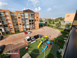SE VENDE ESPECTACULAR APARTAMENTO MADRID HACIENDA CASA BLANCA EL PORTON 2