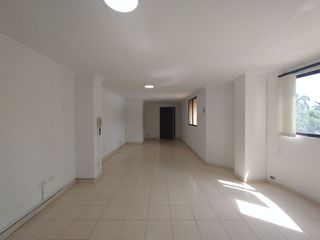 Oficina en arriendo en Alto Prado.