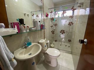 VENDO CASA ESQUINERA EN PERFECTO ESTADO BARRIO LA AURORA BUCARAMANGA