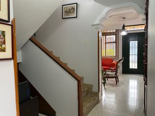 VENDO CASA ESQUINERA EN PERFECTO ESTADO BARRIO LA AURORA BUCARAMANGA