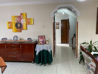 VENDO CASA ESQUINERA EN PERFECTO ESTADO BARRIO LA AURORA BUCARAMANGA