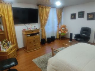 Foto 7 de SE VENDE EXCELENTE CASA EN MODELIA , 5ALCOBAS FRENTE A PARQUE