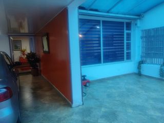 Foto 21 de SE VENDE EXCELENTE CASA EN MODELIA , 5ALCOBAS FRENTE A PARQUE