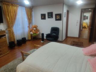 Foto 8 de SE VENDE EXCELENTE CASA EN MODELIA , 5ALCOBAS FRENTE A PARQUE