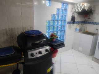 Foto 38 de SE VENDE EXCELENTE CASA EN MODELIA , 5ALCOBAS FRENTE A PARQUE