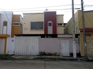 Casa de alquiler en la Urbanización San Felipe, Conjunto Cerrado.
