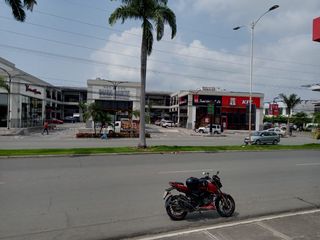 Foto 14 de Oficina de venta en el Edificio Villa Club, Urb. Villa Club, La Aurora.