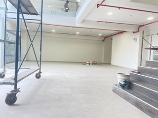 Foto 2 de Alquiler de Local Comercial 500 m2 en Independencia