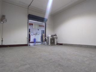 Foto 4 de SE ALQUILA LOCAL / OFICINA / ALMACÉN