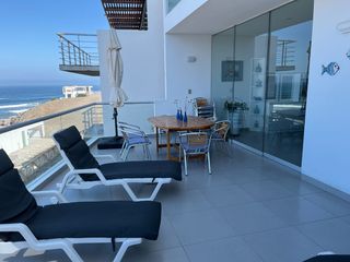 Foto 4 de Amplia Casa 3 Pisos con Piscina Frente Playa La Honda