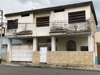 Foto 1 de Venta casa de dos plantas de losa en Maldonado y Av. Del Ejercito