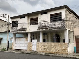 Foto 2 de Venta casa de dos plantas de losa en Maldonado y Av. Del Ejercito