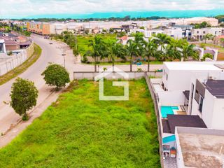 Foto 7 de Terreno Comercial En Venta Estratégico Para Tu Negocio en Entrada de Machala