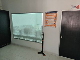 Foto 8 de VENDO OFICINAS CENTRO COMERCIAL COMBEIMA PISO 9