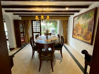 Vendo casa conjunto  Calatrava para vivienda y/o oficina, totalmente remodelada
