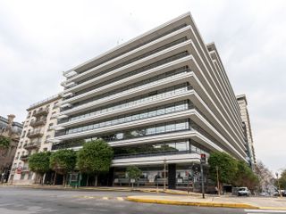 Reserve un lugar para coworking o un escritorio disponible según el orden de llegada en BUENOS AIRES, American Express Retiro