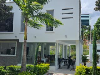 Foto 2 de PROPIEDAD DE LUJO EN VENTA, Sector Malapamba C1335
