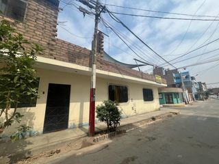 Vendo Casa en esquina y frente a parque en San Martín de Porres - SMP