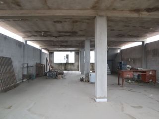 Foto 3 de Para Inversores: Edificio de tres pisos a una cuadra de la plaza de Tarapoto. Zona de alto tránsito comercial y peatonal.