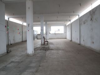 Foto 4 de Para Inversores: Edificio de tres pisos a una cuadra de la plaza de Tarapoto. Zona de alto tránsito comercial y peatonal.