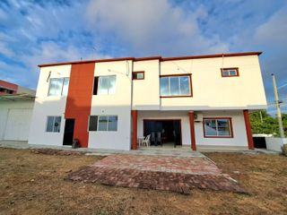 Casa 6 habitaciones semi amoblada en Renta Manta Beach, Manta, Ecuador