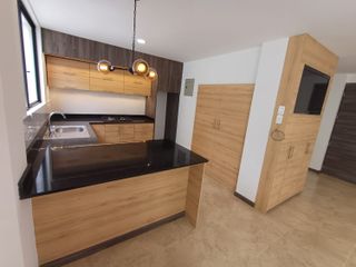 Hermosa Casa POR ESTRENAR, de 128 m2 con 3 Dormitorios, en Conjunto Cerrado.