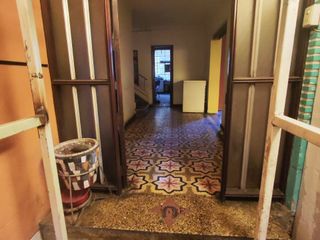 Foto 2 de CASA EN VENTA COMO TERRENO MIRONES BAJOS