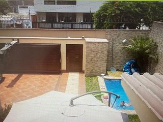 Foto 1 de !!! MAJESTUOSA Y MODERNA CASA PARCIALMENTE REMODELADA CON FINOS ACABADOS !!!.