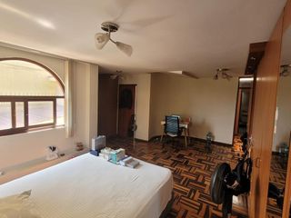 Foto 19 de !!! MAJESTUOSA Y MODERNA CASA PARCIALMENTE REMODELADA CON FINOS ACABADOS !!!.