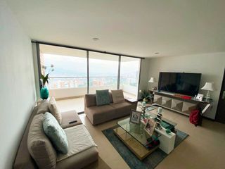 PR18671 Apartamento en arriendo en el sector Loma de las Brujas