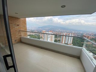 PR18671 Apartamento en arriendo en el sector Loma de las Brujas
