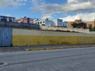 Terreno en Venta en Calderón de 2500 m2 Sector Cacha