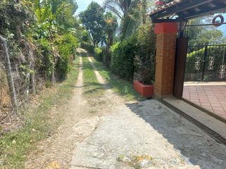 Te vendo esta belleza de  finca con todos los juguetes 