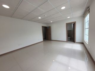 OFICINA EN ARRIENDO SECTOR SRI CUENCA