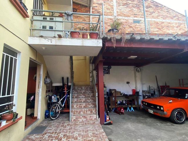 Casa Rentera de Venta, Sector Miraflores en Cuenca