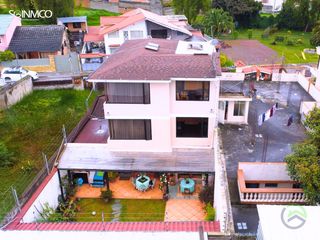 Foto 2 de EN VENTA HERMOSA CASA DE 3 PISOS EN SECTOR LOS JARDINES, SANGOLQUI