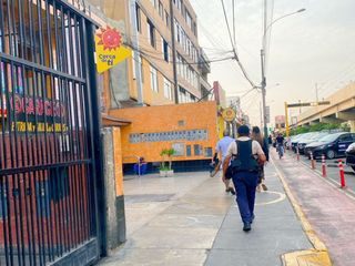 Foto 3 de Venta de Stand comercial en segundo piso cerca a 2 cuadras de estacion San Borja Sur