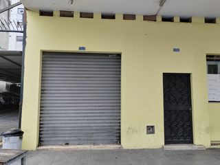 Foto 1 de Alquiler de Local 80 m² Centro Cerca Al Parque Centenario, Todo Tipo de Negocios