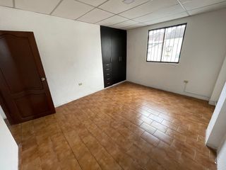 Foto 6 de Alquiler de departamento de 4 dormitorios en Kennedy norte