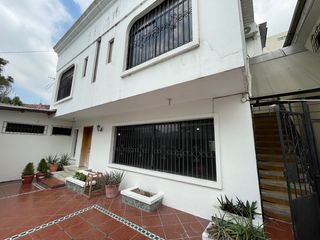Foto 1 de Alquiler de departamento de 4 dormitorios en Kennedy norte