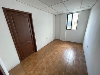 Foto 8 de Alquiler de departamento de 4 dormitorios en Kennedy norte