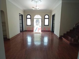 En Venta Casa en La Av Arequipa San Isidro 432 m²